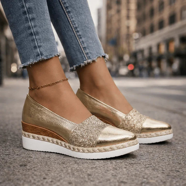 Rita | Zapatillas con Cuña y Brillos