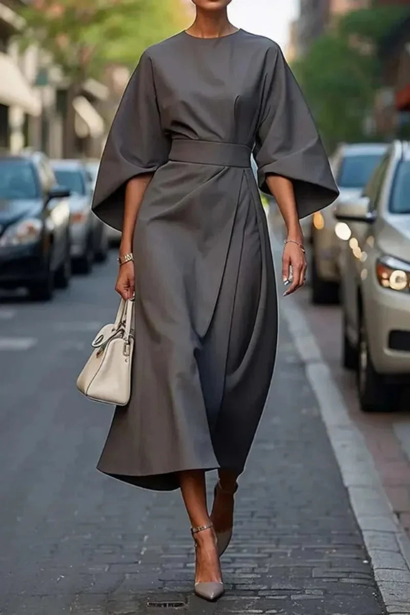 Rosie | Vestido Elegante con Mangas Cortas y Cinturón