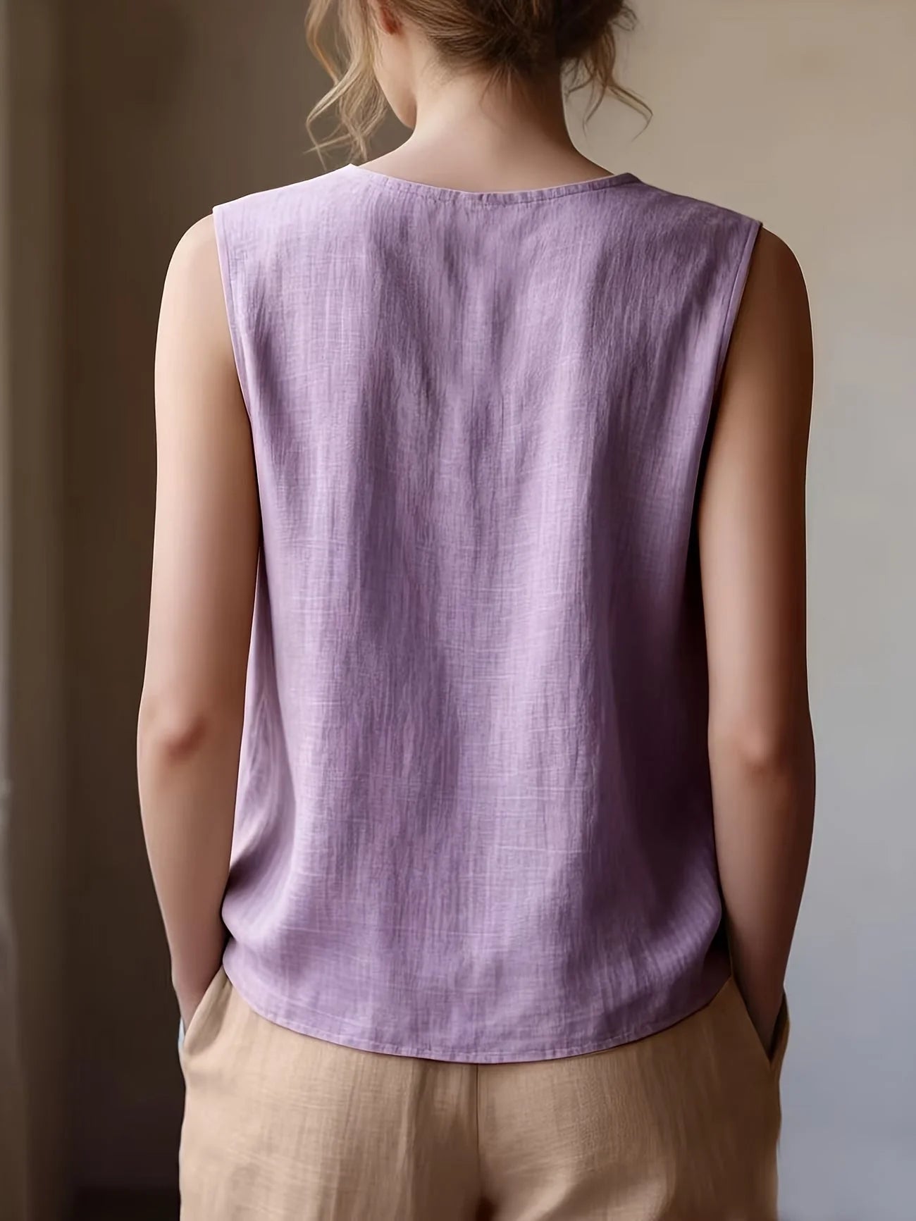 Safiya | Blusa sin Mangas con Cuello de Volantes