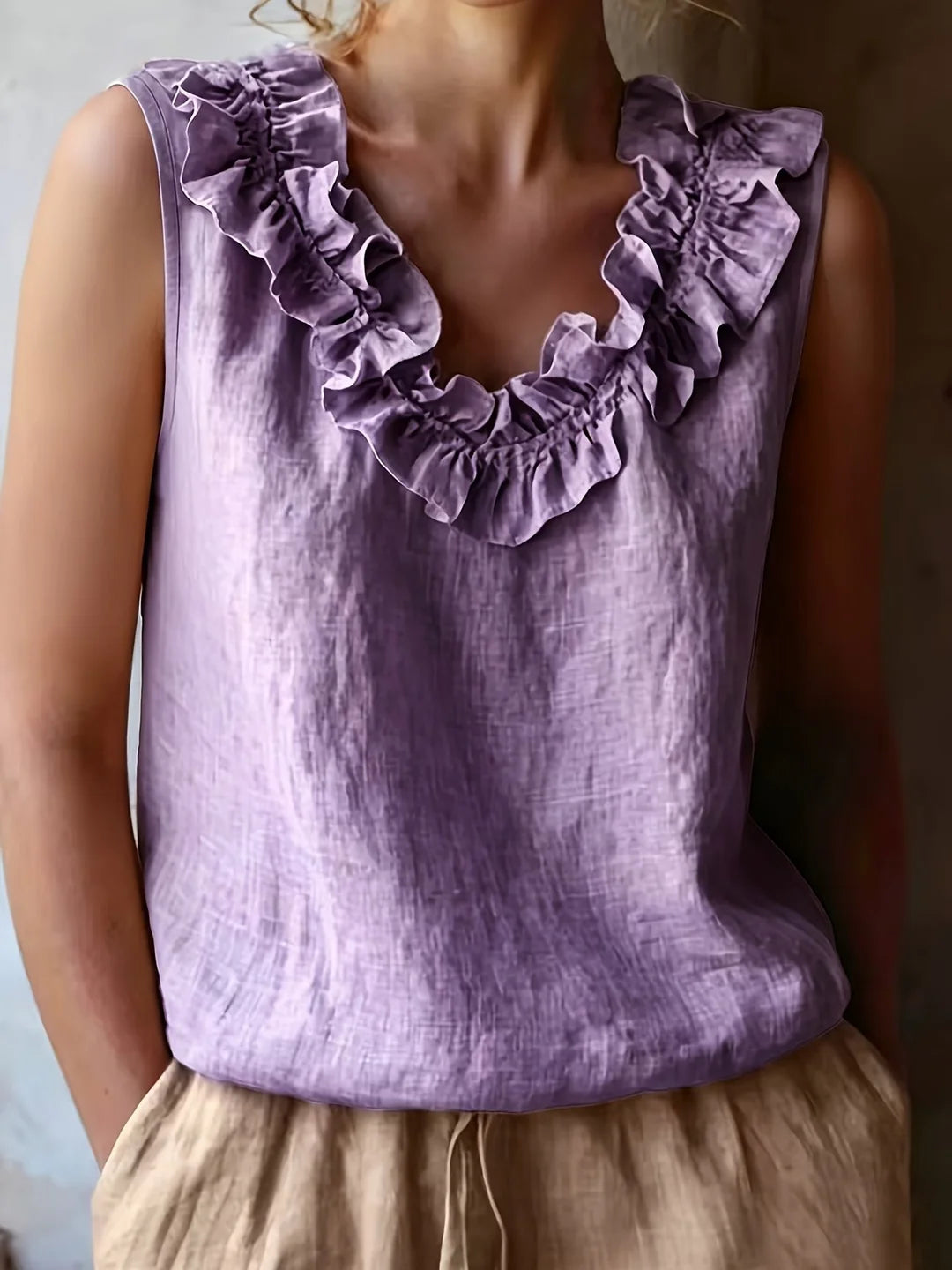 Safiya | Blusa sin Mangas con Cuello de Volantes