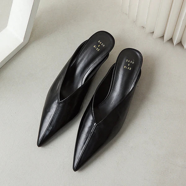 Katy | Mules de Punta con Escote en V