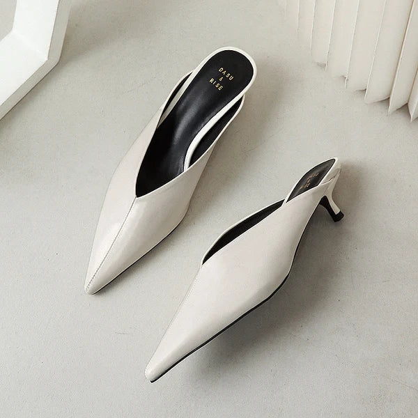 Katy | Mules de Punta con Escote en V