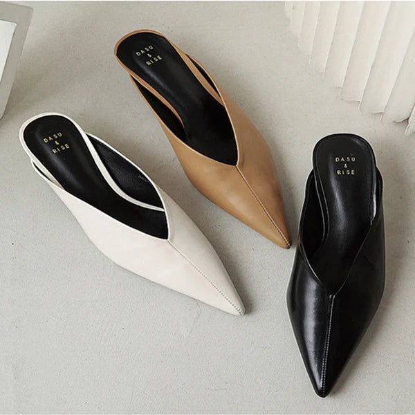 Katy | Mules de Punta con Escote en V