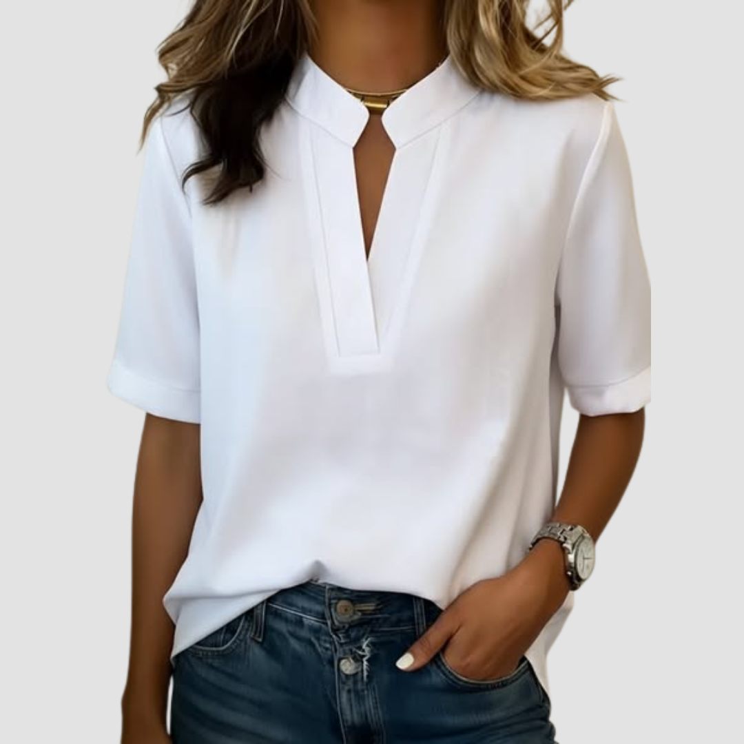Margaux | Blusa Elegante con Escote en V y Detalle Dorado