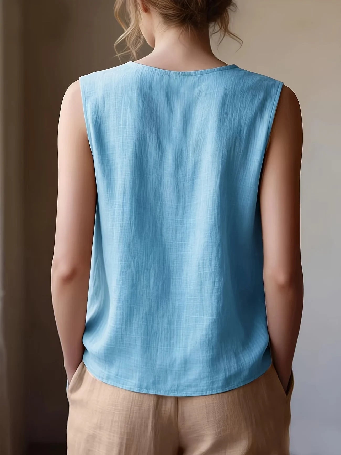 Safiya | Blusa sin Mangas con Cuello de Volantes