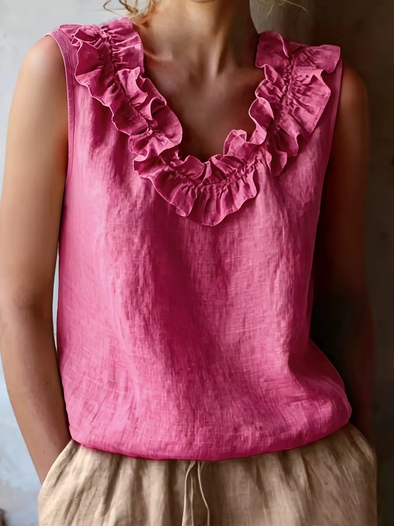 Safiya | Blusa sin Mangas con Cuello de Volantes